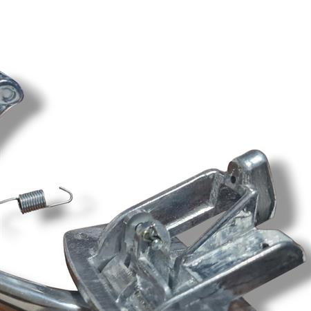 Pedale freno posteriore RMS in alluminio spazzolato completo di molla ritorno, gommino tondo battuta e perno fissaggio cavo freno per Piaggio Vespa 50 R, L, N e 125 primavera, ricambio 121530191