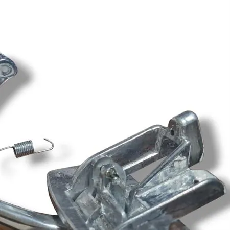 121530191 Pedale freno posteriore RMS in alluminio spazzolato completo di molla ritorno, gommino tondo battuta e perno fissaggio cavo freno per Piaggio Vespa 50 R, L, N e 125 primavera
