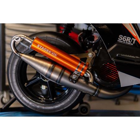 Marmitta stage6 pro replica mk2 con silenziatore argento per scooter Mbk Booster con motore Minarelli verticale raffreddato ad aria , ricambio S69116804AL