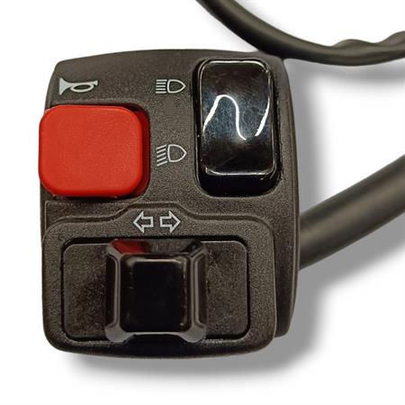 Dispositivo comandi elettrici sinistro Domino con funzione frecce, fanali abbaglianti e anabbaglianti e clacson per applicazione enduro e motard 50 cc, ricambio 0051AA2B0403