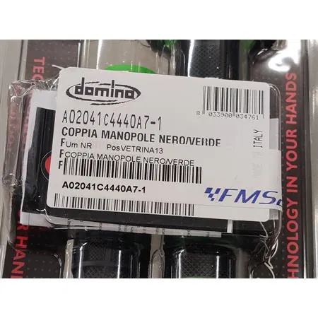 A02041C4440A7-1 manopole colore nero e verde