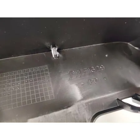 1PHF16290100 Parafango paraspruzzi sotto carena posteriore Yamaha Aerox 50 prodotti dal 2013 al 2016 versione base e naked con motore Minarelli orizzontale a liquido 2 tempi