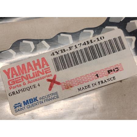 Adesivo decalcomania fianchetto destro di colore nero per MBK Booster track Yamaha, ricambio 4YBF174H1000
