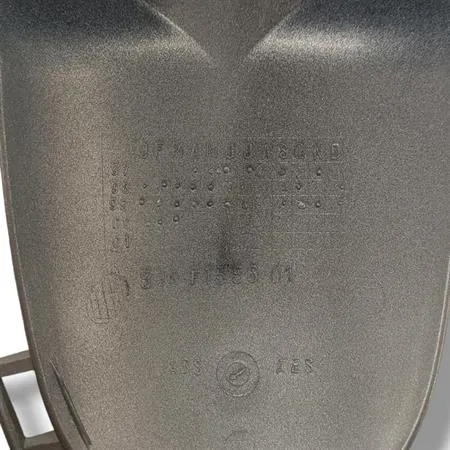 Parafango anteriore Mbk Yamaha di colore argento metallizzato per scooter Mbk Nitro e Yamaha Aerox 50 cc 2 tempi prodotti dal 1997 in poi, ricambio 5BRF155600P1