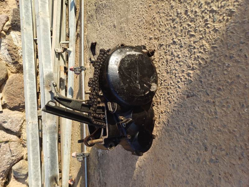 Blocco lc4 e vari ricambi per moto 